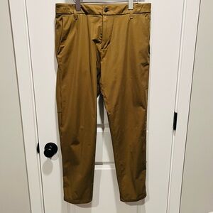 Commission Classic-Fit Pant - 33” x 30L